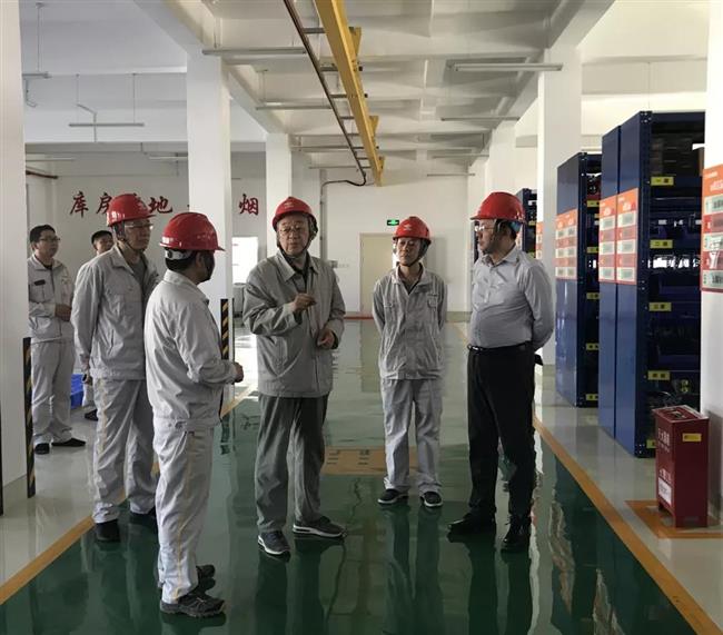 赵石畔煤电邀请精细化管理专家李演珍老师指导管理“铁三角”融合创新工作