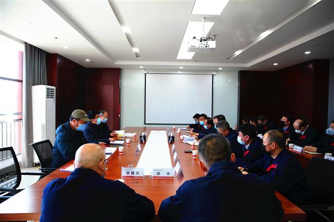 陕能股份公司疫情防控和复工复产督查组莅临赵石畔煤电检查指导工作