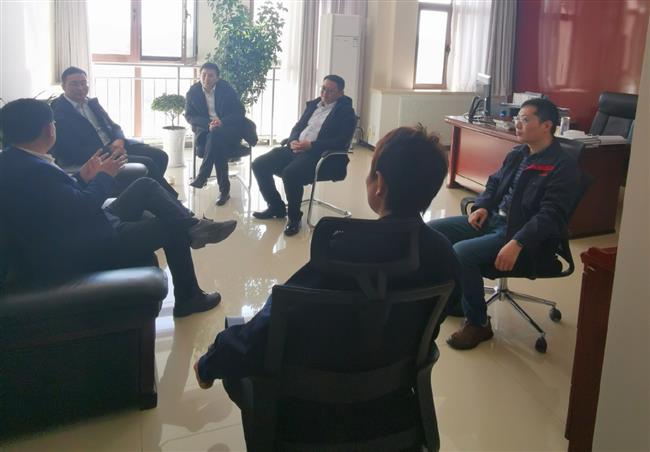 交通银行榆林分行行长助理朱向伟一行赴公司进行业务洽谈