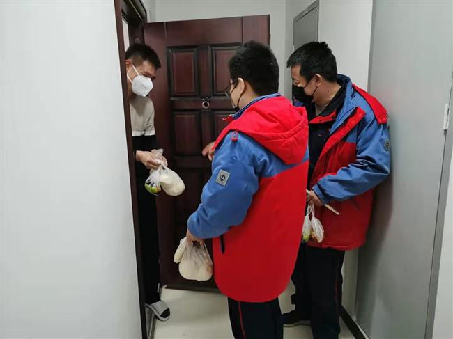 战“疫”路上，有温暖