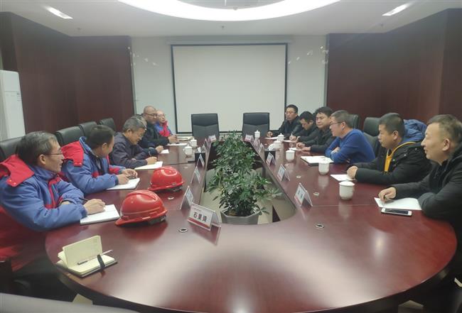 中煤集团西北公司销售部部长杜革钦一行来访交流座谈