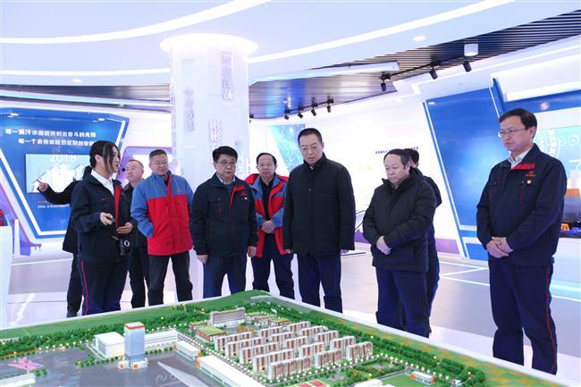 榆林市市长李春临一行莅临赵石畔公司检查指导工作