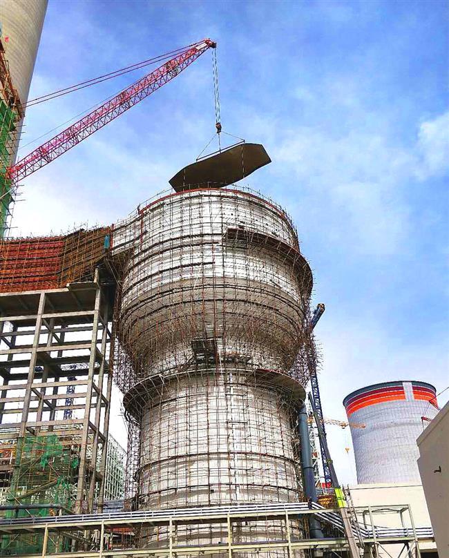 公司#1炉烟气脱硫系统二级吸收塔顺利封顶
