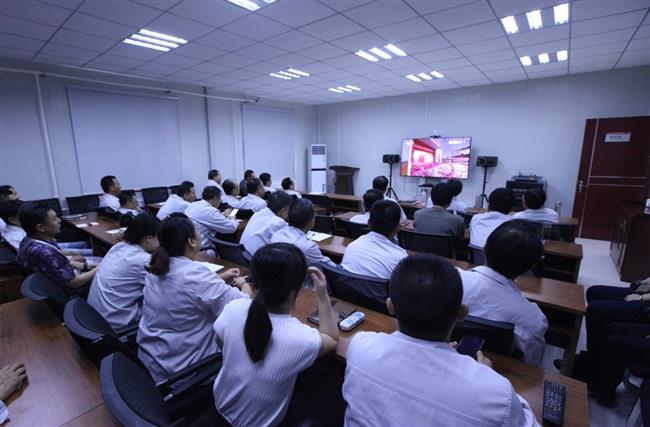 公司组织员工收看庆祝建军90周年大会